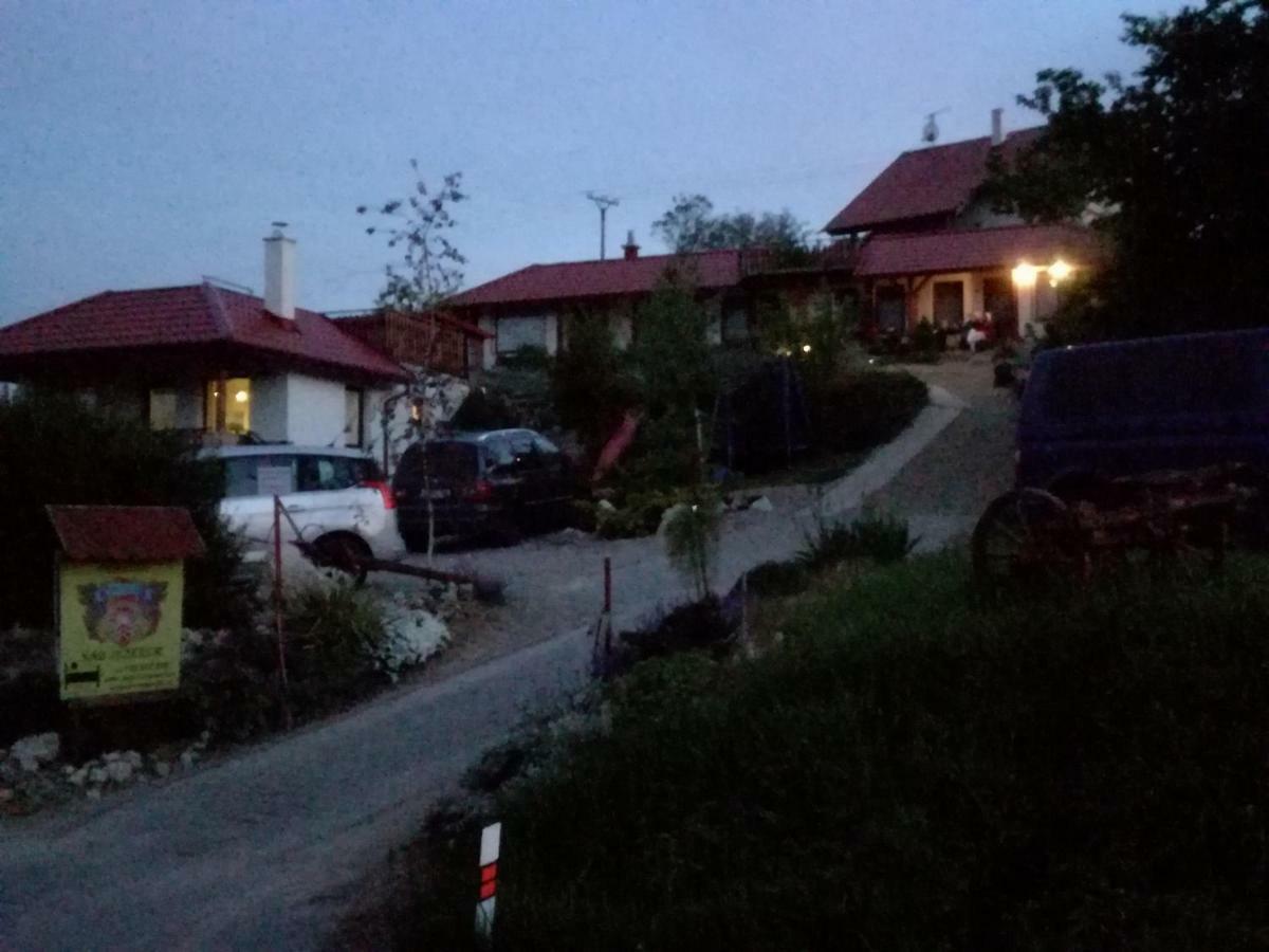 Nad Jezerem Pavlov
